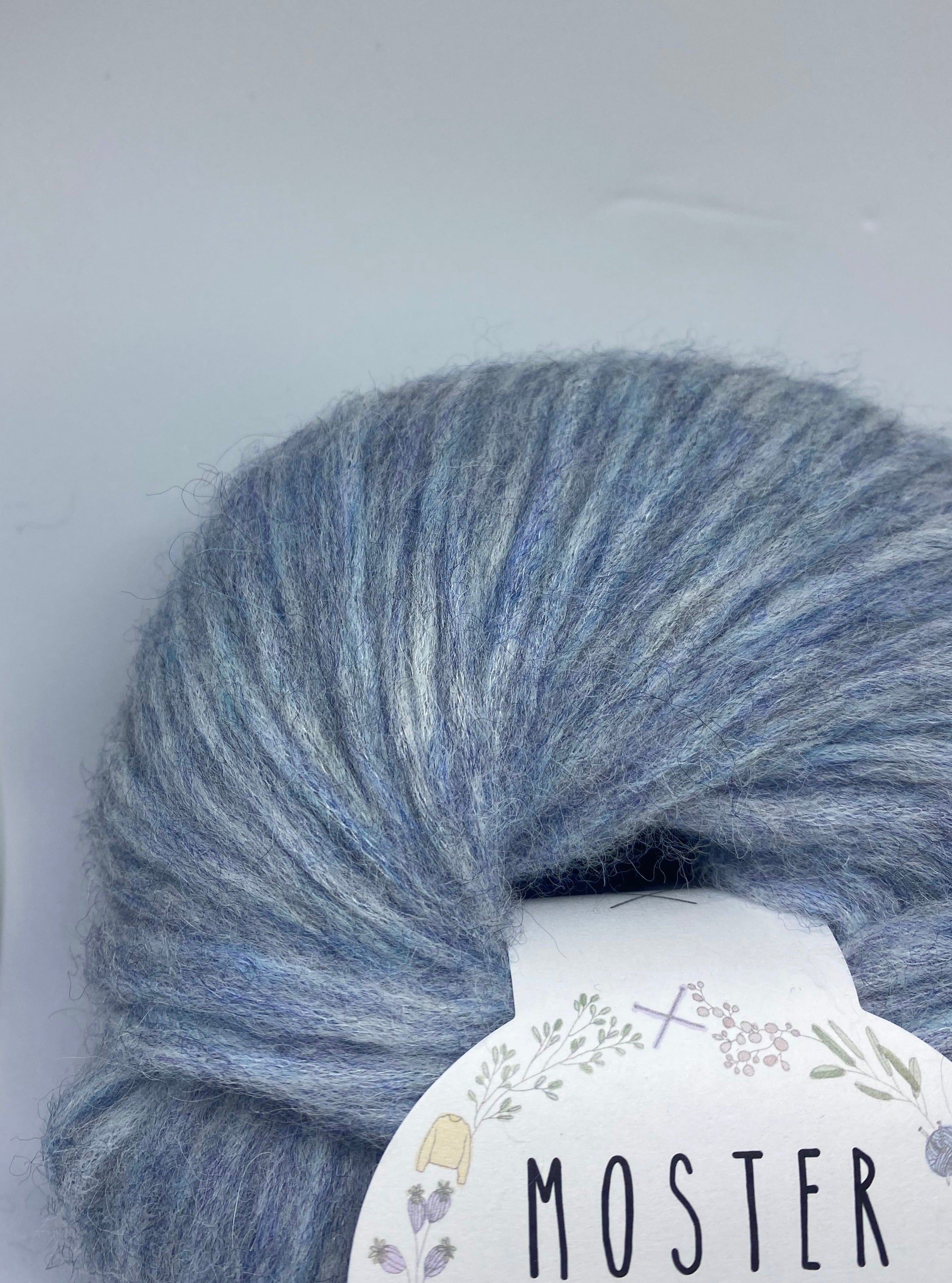 LIGHT BLUE (BABY ALPACA MERINO WOOL)